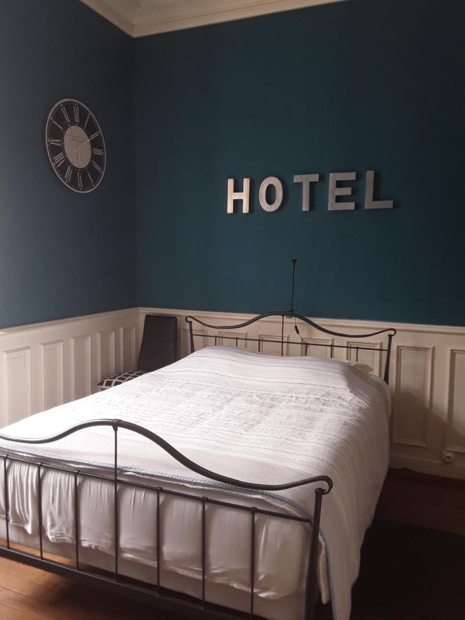 Le Manoir Sequoia Hotell Airvault Eksteriør bilde